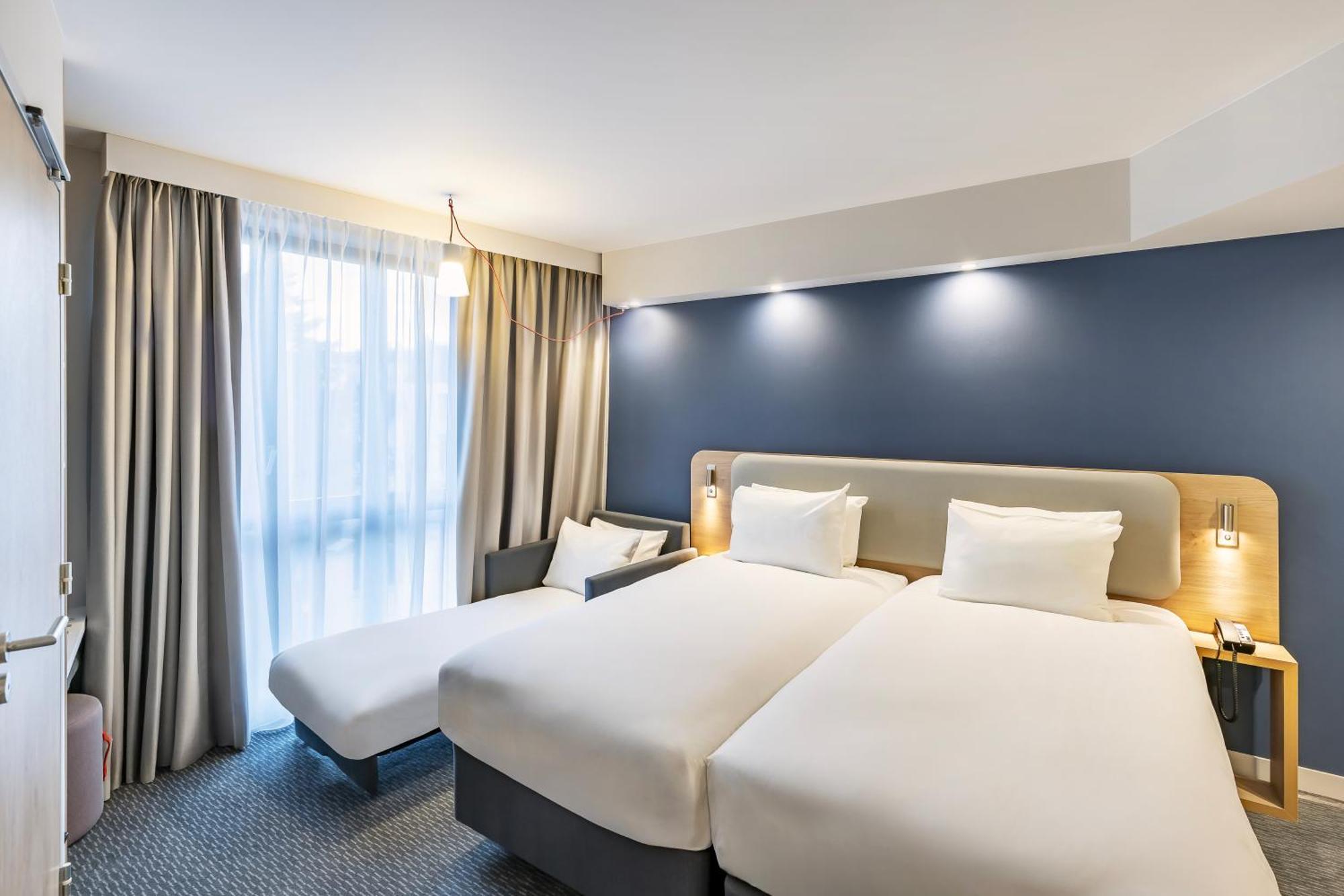 Holiday Inn Express Paris - Poissy By Ihg 외부 사진