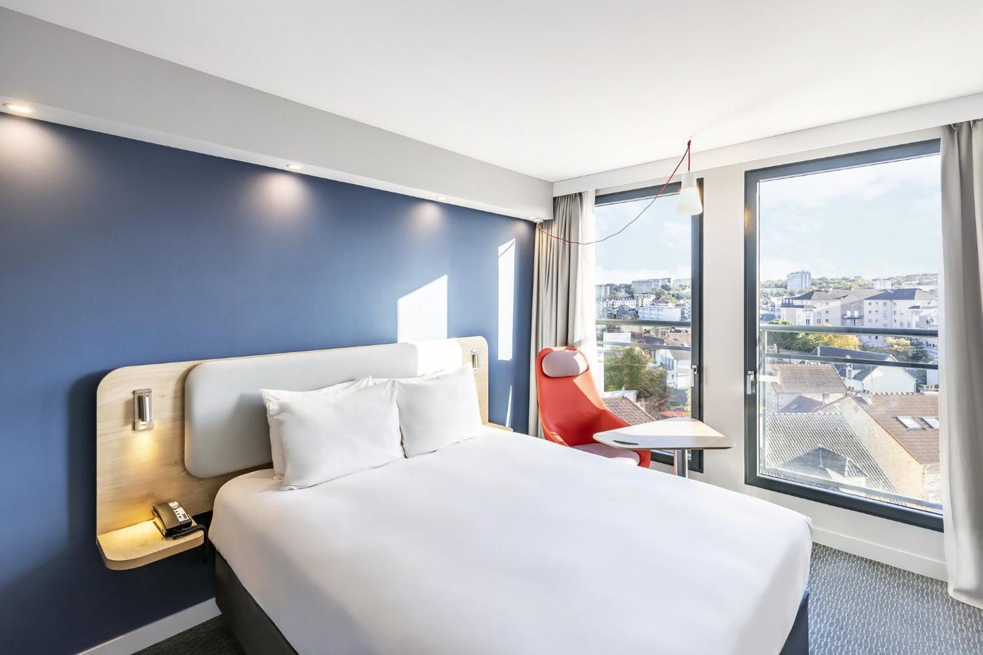Holiday Inn Express Paris - Poissy By Ihg 외부 사진
