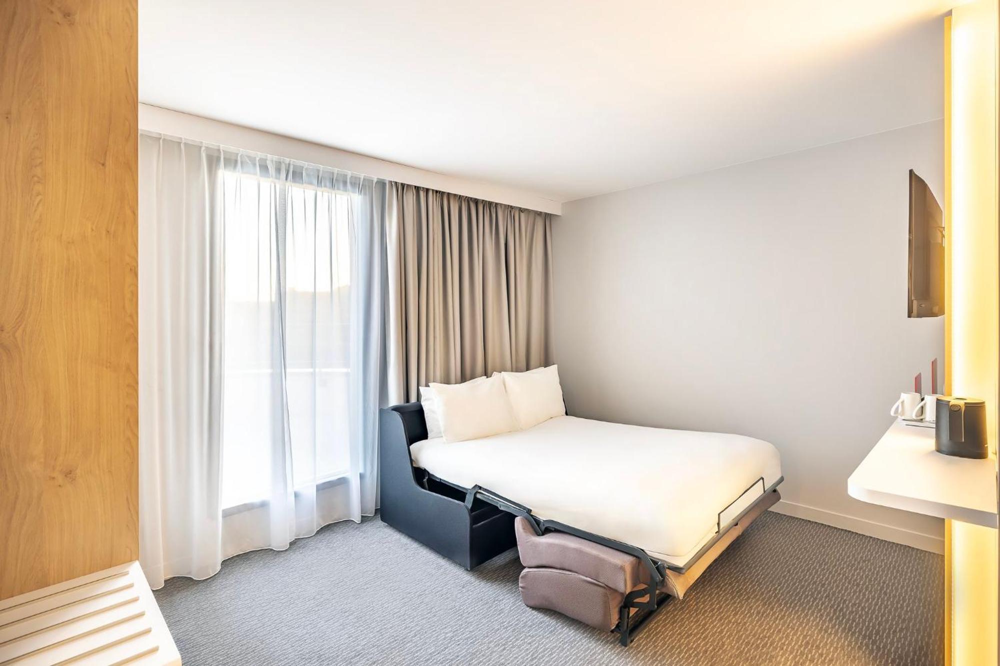 Holiday Inn Express Paris - Poissy By Ihg 외부 사진