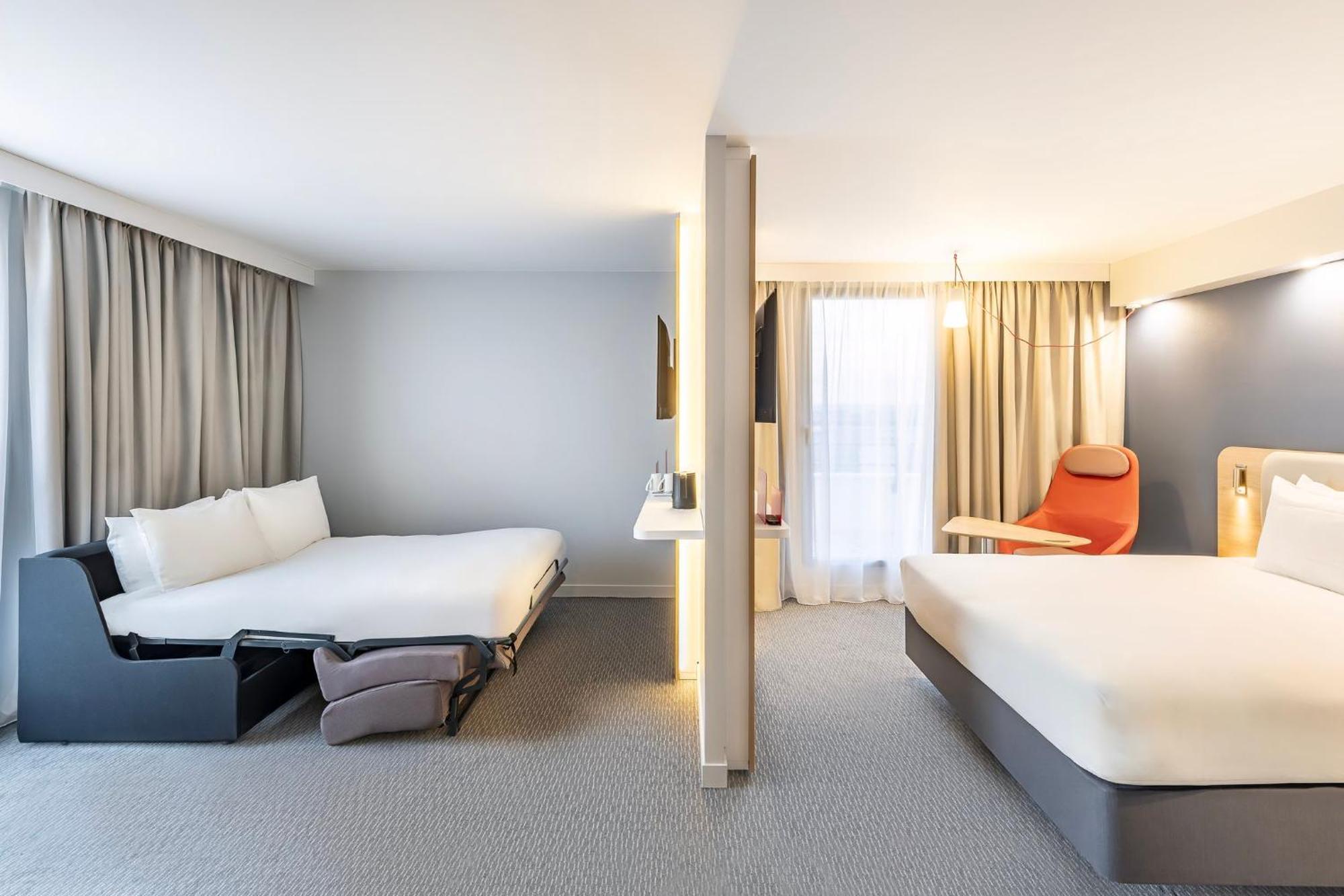 Holiday Inn Express Paris - Poissy By Ihg 외부 사진