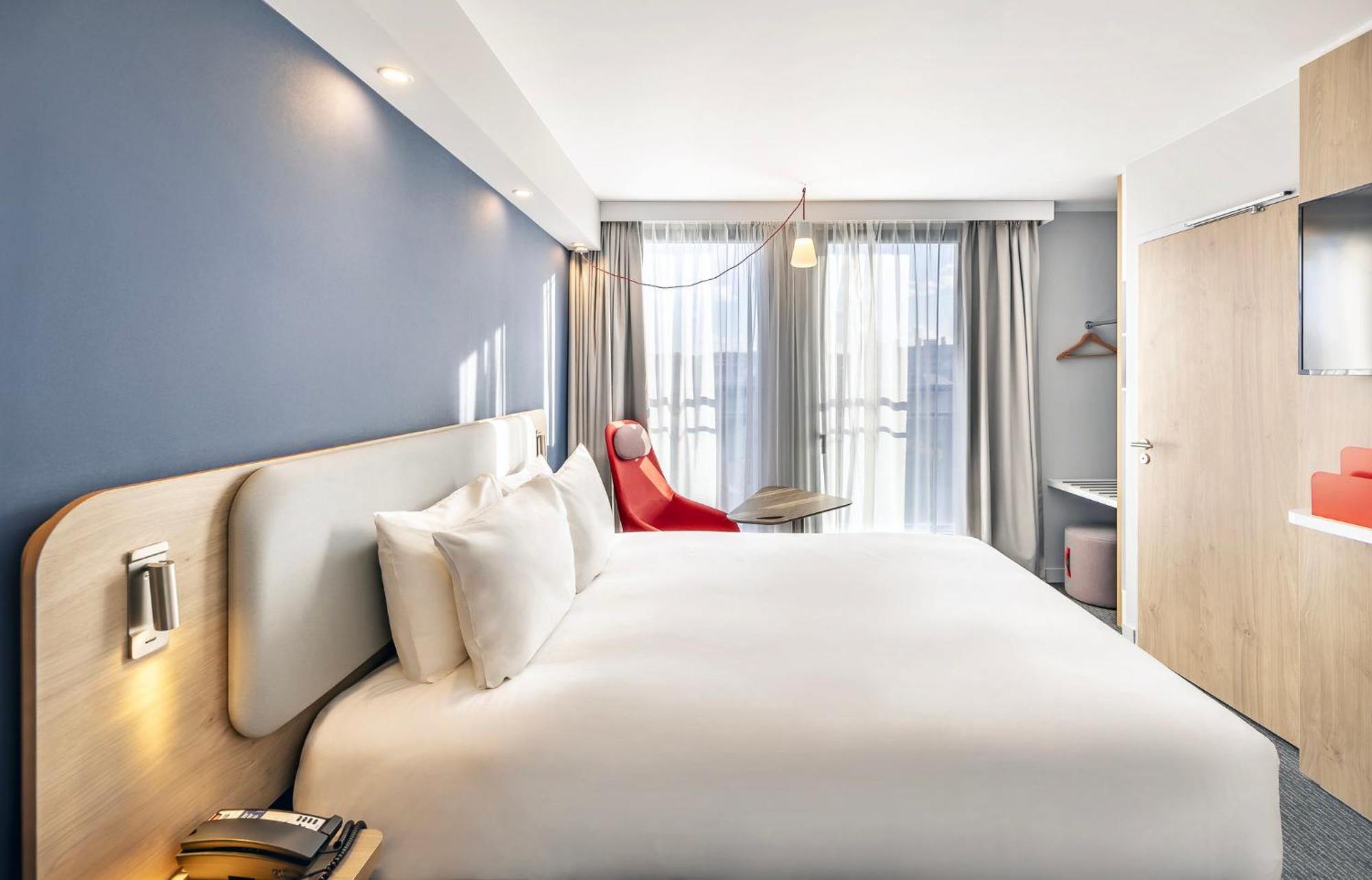 Holiday Inn Express Paris - Poissy By Ihg 외부 사진